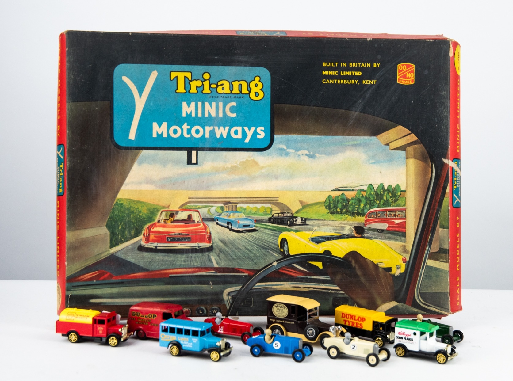 TRIANG MINIC MOTORWAYS BOXED SET No 1504, with JAGUAR E-TYPE and ...