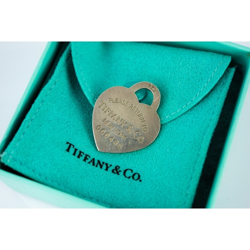 146 - TIFFANY & CO 'RETURN TO TIFFANY' SILVER HEART TAG CHARM, stamped 925, 3.8cm long with Tiffany bo... 