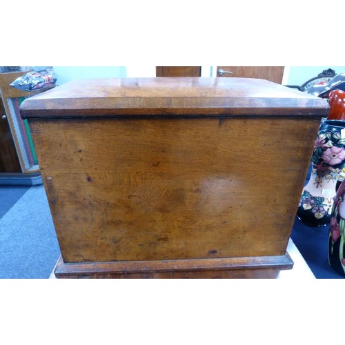 8 - LLOYD, PAYNE & AMIEL, MANCHESTER, GOOD QUALITY VICTORIAN FIGURED WALNUT PORTABLE STATIONERY/ WRI... 