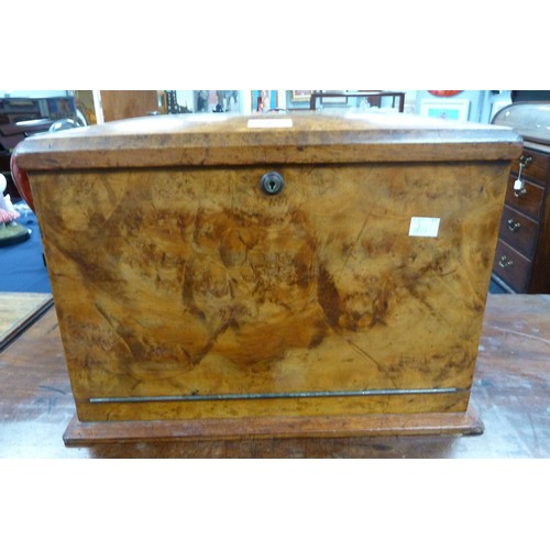 8 - LLOYD, PAYNE & AMIEL, MANCHESTER, GOOD QUALITY VICTORIAN FIGURED WALNUT PORTABLE STATIONERY/ WRI... 