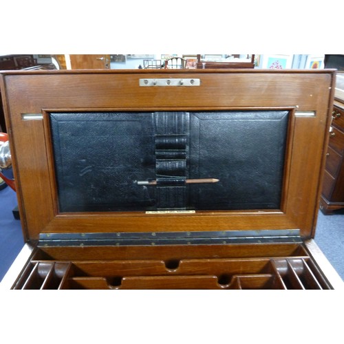 8 - LLOYD, PAYNE & AMIEL, MANCHESTER, GOOD QUALITY VICTORIAN FIGURED WALNUT PORTABLE STATIONERY/ WRI... 