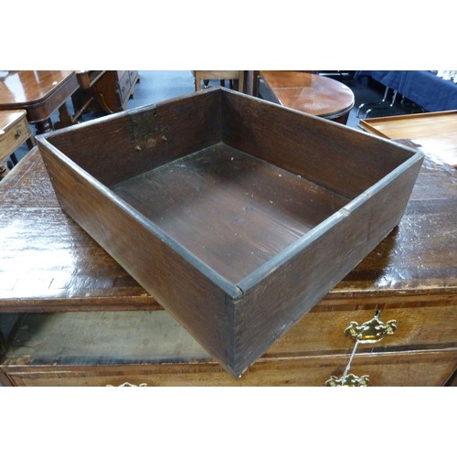 78 - GEORGE III OAK AND MAHOGANY CROSSBANDED CHEST OF DRAWERS, the oblong top above two short and three l... 