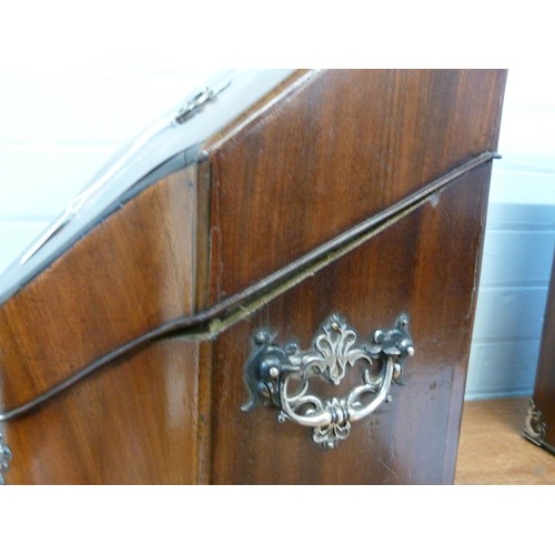 6 - GOOD PAIR OF GEORGE III SILVER MOUNTED MAHOGANY KNIFE CASES retaining the original green baise lined... 