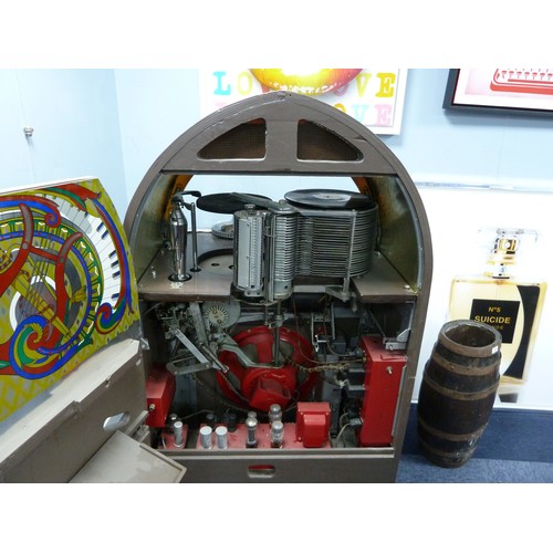 52 - WURLITZER MODEL 1100, 1947 JUKEBOX, (c/r fully restored)