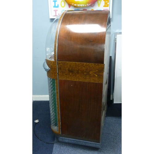 52 - WURLITZER MODEL 1100, 1947 JUKEBOX, (c/r fully restored)