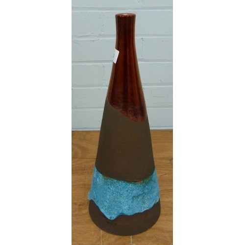 150 - VINTAGE ITALIAN STUDIO POTTERY VASE of CONICAL SHAPE with narrow neck, decorated in METALLIC LUSTRE,... 