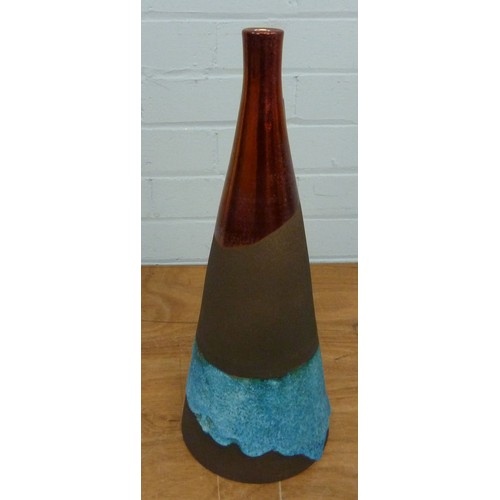 150 - VINTAGE ITALIAN STUDIO POTTERY VASE of CONICAL SHAPE with narrow neck, decorated in METALLIC LUSTRE,... 