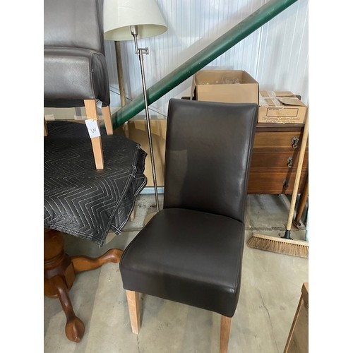 3 - 6 x Black dining room chairs