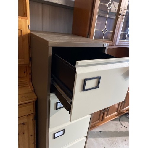 26 - 4 Draw filing cabinet