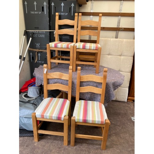 568 - 4 x Pine Chairs