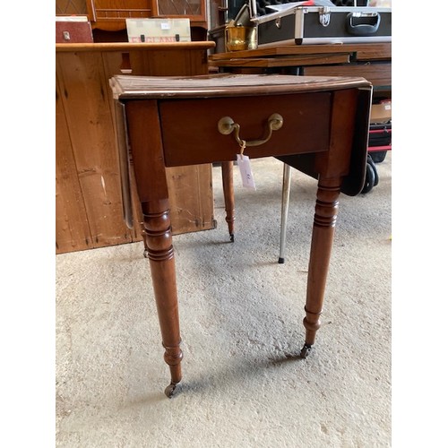 73 - Drop leaf table