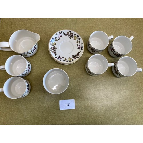 121 - Midwinter Fine Tableware set - Section S4