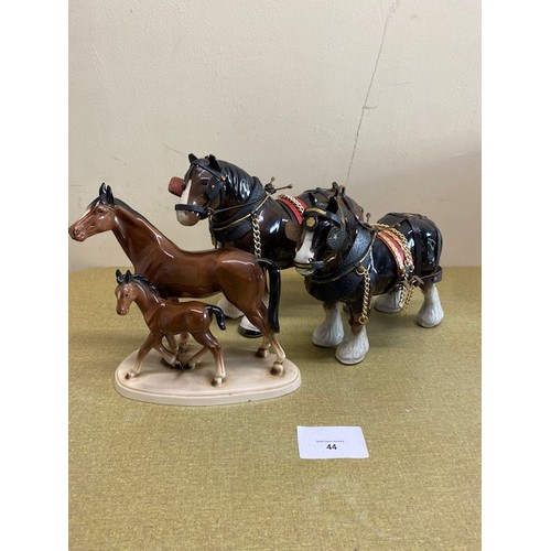 44 - Horse ornaments - Section S5