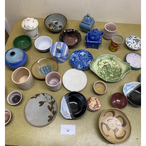 93 - Collection of miscellaneous china items - Section S9