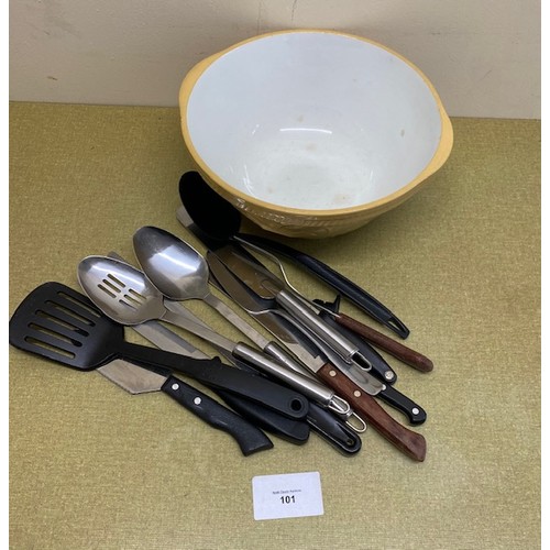 101 - Bowl & kitchen utensils - Section S10