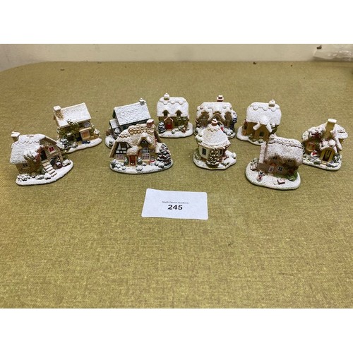 245 - Lilliput Lane Christmas Cottages - 1 x damaged the others in a good condition - Section O1