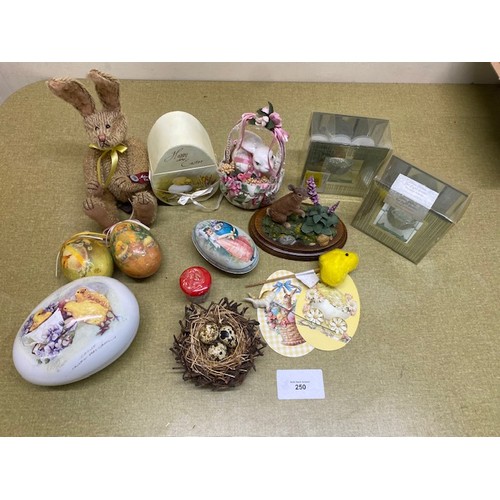 250 - Various Easter decorations / bric-a-brac - Section S7