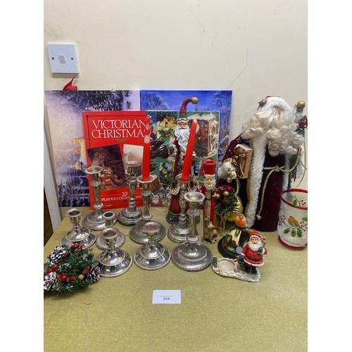 254 - Collection of Christmas decorations - Section S10