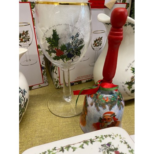 256 - Selection of Christmas decorations and tableware - Section S7