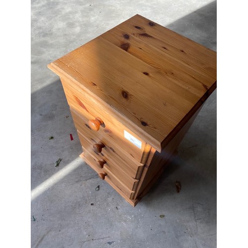 293 - 4 drawer small pine chest - Section S2