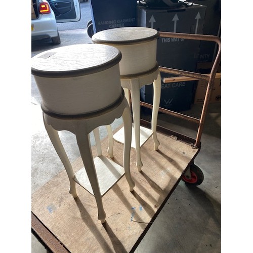 300 - Pair of vintage bedside tables - Section S8