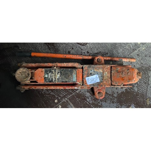 419 - Viking 2 Ton Hydraulic Jack - Section S3