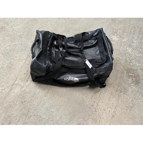 581 - North Face Xtra Large Suit Bag - Section S3