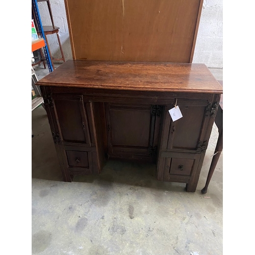 525 - Antique Desk - Oak Kneehole 36 H x 39 L x 18.5 D approx. (inches)- Section S10