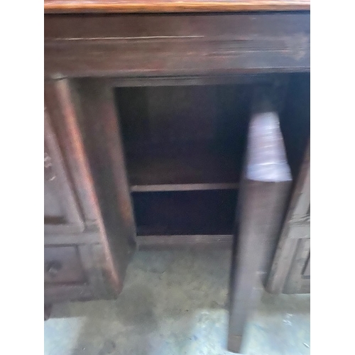 525 - Antique Desk - Oak Kneehole 36 H x 39 L x 18.5 D approx. (inches)- Section S10