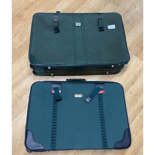 568 - 2 x Green Travel bags (large) - Section S3