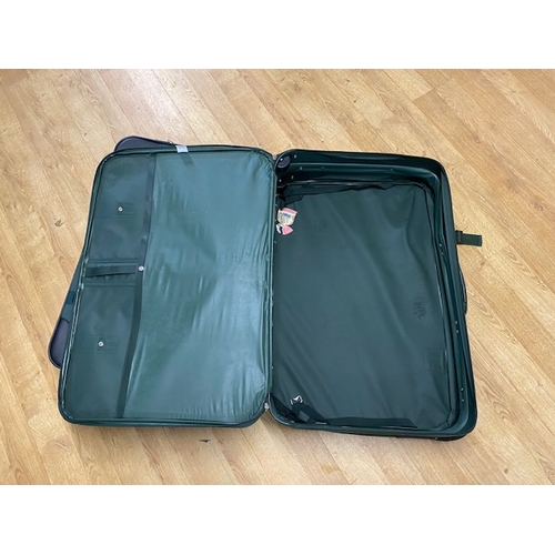 568 - 2 x Green Travel bags (large) - Section S3