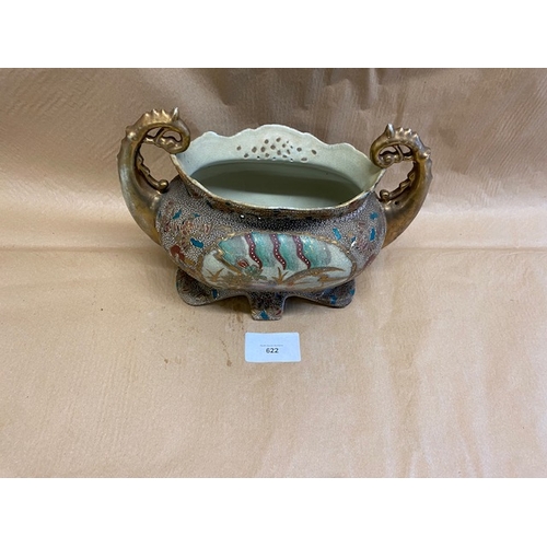 622 - Chinese pot - Broken foot - Section O13