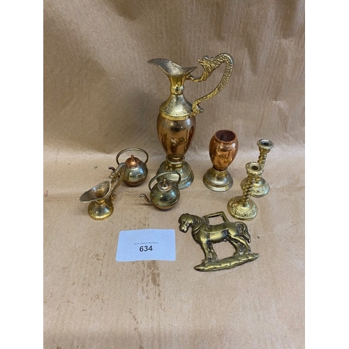 634 - Mini Vintage Solid Ornate Brass & Copper Cruet Vase with other brass miniatures - Section O1