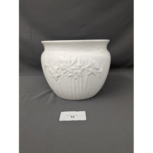 15 - White Plant Pot  - Viewing Section O3