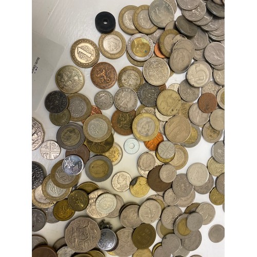 40 - Large selection of Vintage and Foreign coins  - Viewing Section O1