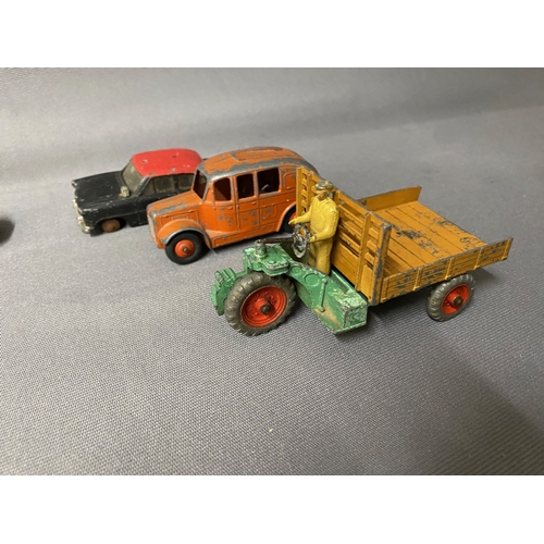 157 - 6 x Dinky Toys - Viewing Section O1