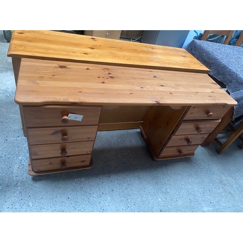 220 - Pine dressing table with 4 x drawers each side - Viewing Section S9