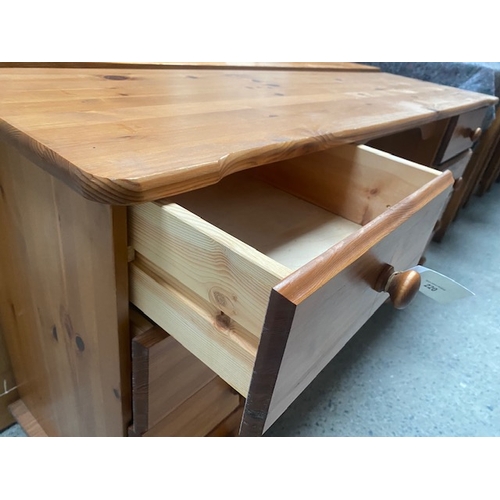 220 - Pine dressing table with 4 x drawers each side - Viewing Section S9