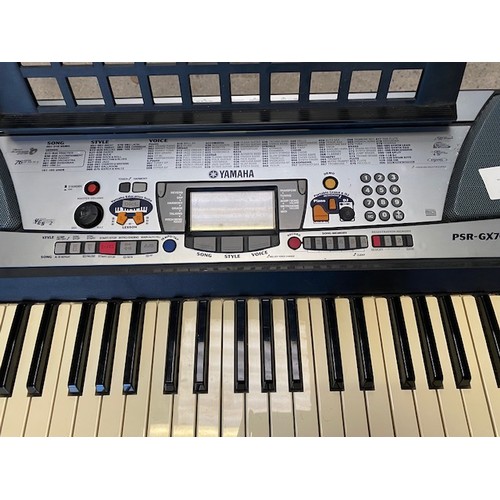 210 - Yamaha Key Board with pedal - Viewing Section S4