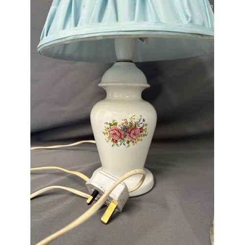 1 - Decorative ceramic bowl and Table lamp (Tested & Working) - Viewing section: O2