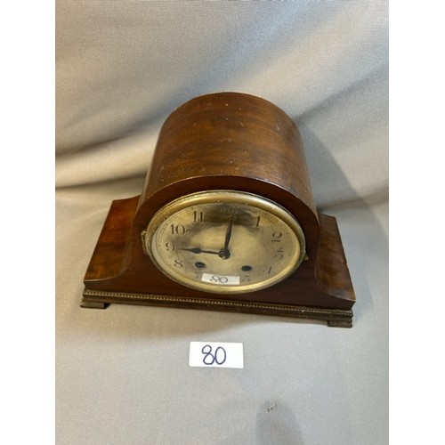 80 - Mantel Clock - With key in the back  - Viewing section: O2