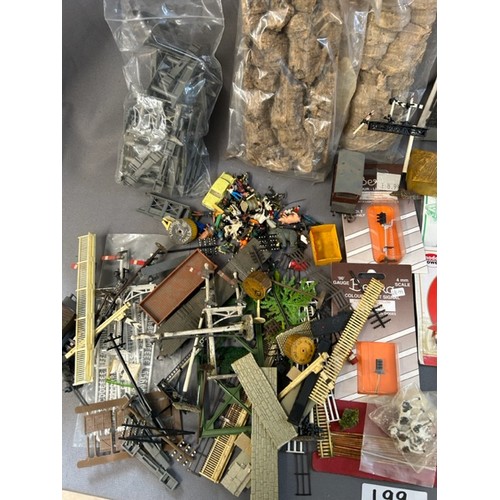 199 - Large Selection of Model Railway Accessories (Some New) - Viewing section: O17