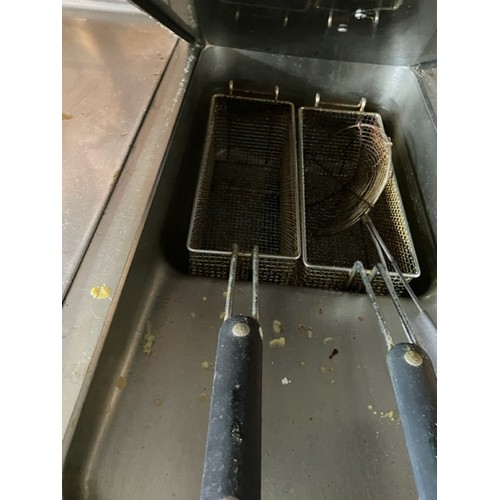 229 - Zanussi Commercial Fryer  - Viewing section: Building (if you wish to view this item, please let us ... 