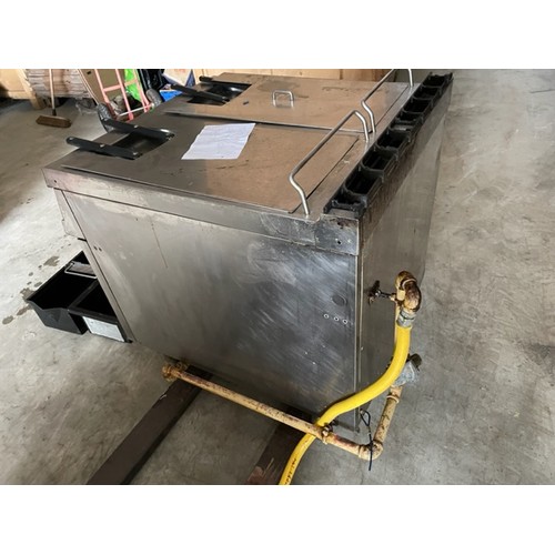 247 - Zanussi Commercial Gas Fryer  - Viewing section: Building (if you wish to view this item, please let... 