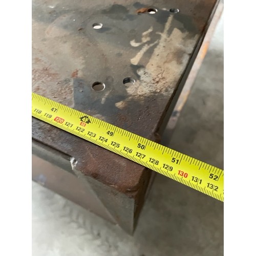 254 - Welding Bench  - Viewing section: Building (if you wish to view this item, please let us know when b... 