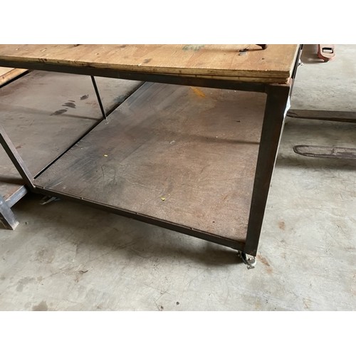 256 - Large Wood top Workbench  - Viewing section: Building (if you wish to view this item, please let us ... 