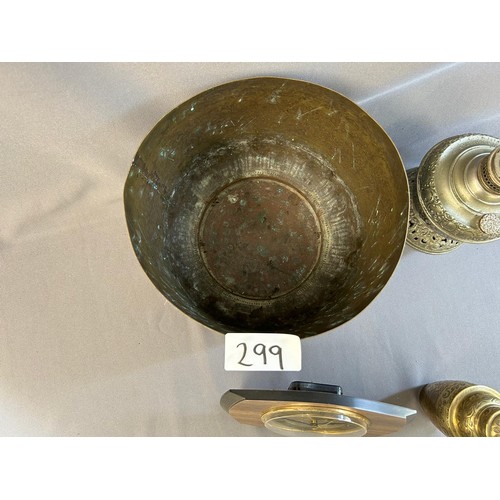 299 - Brass Flower pot, Oil Lamp, Clock & pot - Viewing section: O26