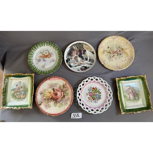 358 - Box of Wall Hanging Plates - Viewing section: O18