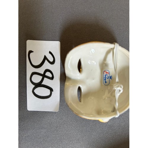 380 - Italian mask & Plaques - Viewing section: O17