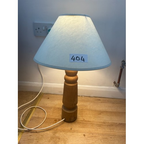 404 - Wooden Lamp - Viewing section: O27